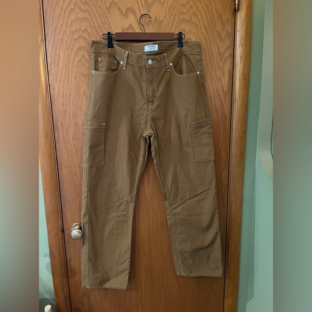 Denizen from Levi’s Women’s 90s Loose Straight Pants
